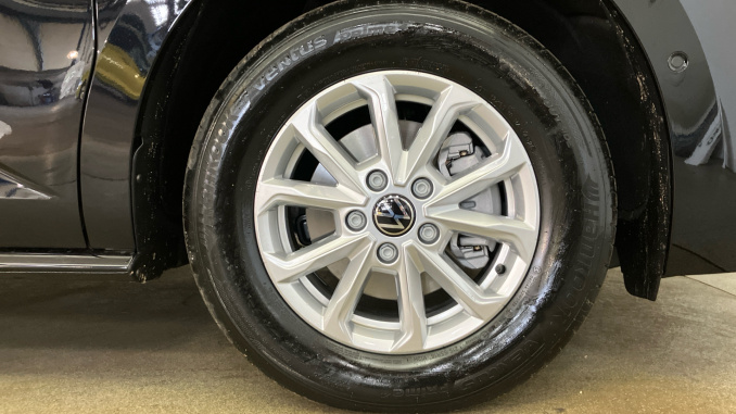 Volkswagen Multivan 2.0 TDI Life 5dr DSG Diesel Estate - Image 5